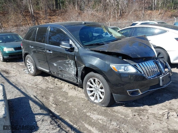 2013 Lincoln MKX with VIN 2LMDJ8JK6DBL29142, listed as a IAAI auction lot 41690556 with NaN miles. Bid and sale history available at carsss.com. Image 1.
