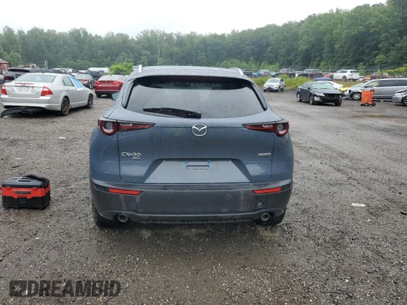 2025 Mazda CX-30 S Carbon Edition z VIN 3MVDMBCM9SM800942, wystawiony jako Copart lot #61013845 z przebiegiem 6 282 mil mil oraz Nie do naprawy • Non repairable. Historia ofert i sprzedaży dostępna na DreamBid. Obrazek 6.
