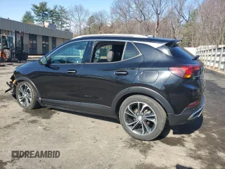 2020 Buick Encore GX Essence с VIN KL4MMGSL9LB106536, выставлен на аукционе Copart как лот 49349215 с пробегом 116 886 миль миль и Чистый • Clean title. История ставок и продаж доступна на DreamBid. Изображение 2.