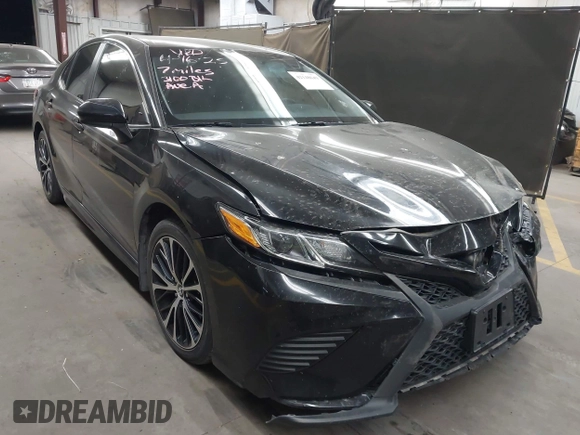 2020 Toyota Camry SE z VIN 4T1G11AK7LU302329, wystawiony jako IAAI lot #42148649 z przebiegiem 46 053 mil mil oraz . Historia ofert i sprzedaży dostępna na DreamBid. Obrazek 1.