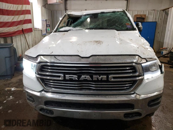 2020 Ram 1500 Laramie with VIN 1C6SRFDT6LN303837, listed as a Copart auction lot 86339224 with 87,515 mi miles and Salvage Title. Bid and sale history available at carsss.com. Image 5.
