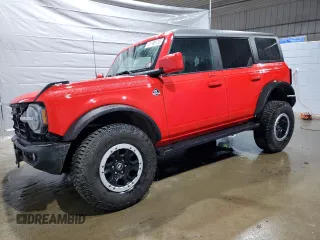 2023 Ford Bronco z VIN 1FMEE5DP4PLB51892, wystawiony jako Copart lot #51195115 z przebiegiem 22 835 mil mil oraz Szkoda całkowita • Salvage title. Historia ofert i sprzedaży dostępna na DreamBid. Obrazek 1.