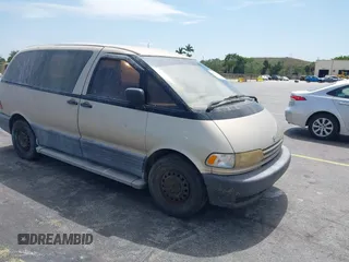 1996 Toyota Previa z VIN JT3GK12M1T1244502, wystawiony jako IAAI lot #41801244 z przebiegiem 177 742 mil mil oraz . Historia ofert i sprzedaży dostępna na DreamBid. Obrazek 1.