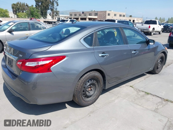 2017 Nissan Altima SV z VIN 1N4AL3AP0HC220571, wystawiony jako IAAI lot #42164901 z przebiegiem 94 218 mil mil oraz . Historia ofert i sprzedaży dostępna na DreamBid. Obrazek 4.