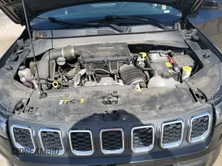 2024 Jeep Compass Latitude z VIN 3C4NJDBN2RT109871, wystawiony jako Copart lot #65576335 z przebiegiem 43 598 mil mil oraz Czysty tytuł • Clean title. Historia ofert i sprzedaży dostępna na DreamBid. Obrazek 12.