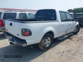 2001 Ford F-150 XLT z VIN 1FTRW07W81KB17508, wystawiony jako IAAI lot #42384253 z przebiegiem 278 756 mil mil oraz . Historia ofert i sprzedaży dostępna na DreamBid. Obrazek 4.