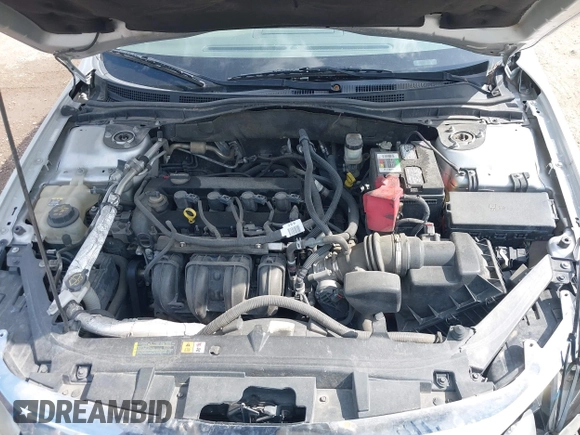 2011 Ford Fusion SE with VIN 3FAHP0HA0BR305471, listed as a IAAI auction lot 42099320 with 175,089 mi miles. Bid and sale history available at carsss.com. Image 10.