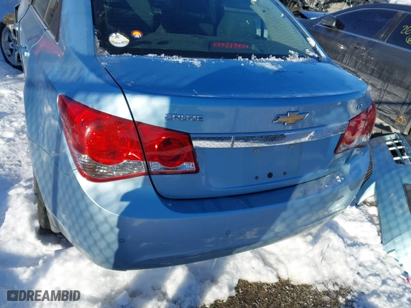 2012 Chevrolet Cruze LT w/1LT with VIN 1G1PF5SC1C7139978, listed as a IAAI auction lot 41272784 with 147,537 mi miles. Bid and sale history available at carsss.com. Image 17.