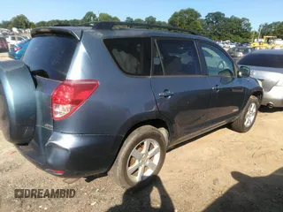 2007 Toyota RAV4 Limited с VIN JTMBD31VX76027755, выставлен на аукционе IAAI как лот 42528396 с пробегом 265 446 миль миль и . История ставок и продаж доступна на DreamBid. Изображение 4.