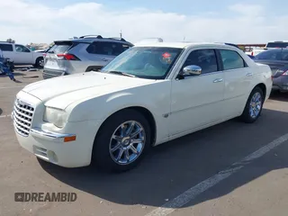 2006 Chrysler 300 C with VIN 2C3KA63H06H534666, listed as a IAAI auction lot 41892603 with 116,431 mi miles. Bid and sale history available at carsss.com. Image 17.
