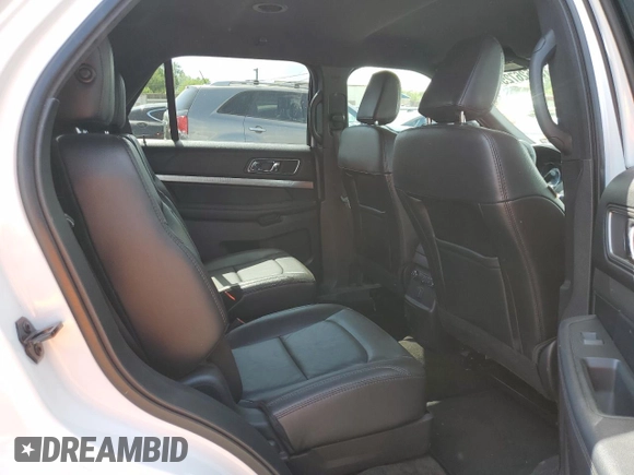 2018 Ford Explorer XLT z VIN 1FM5K8DH8JGB14704, wystawiony jako Copart lot #55526725 z przebiegiem 51 659 mil mil oraz Szkoda całkowita • Salvage title. Historia ofert i sprzedaży dostępna na DreamBid. Obrazek 11.