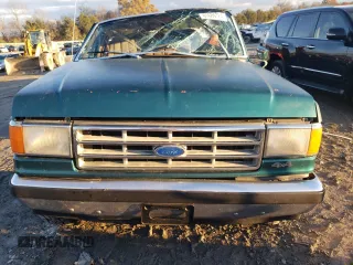 1988 Ford Bronco XL with VIN 1FMEU15NXJLA85817, listed as a Copart auction lot 81686124 with 283,211 mi miles and Salvage Title. Bid and sale history available at carsss.com. Image 5.