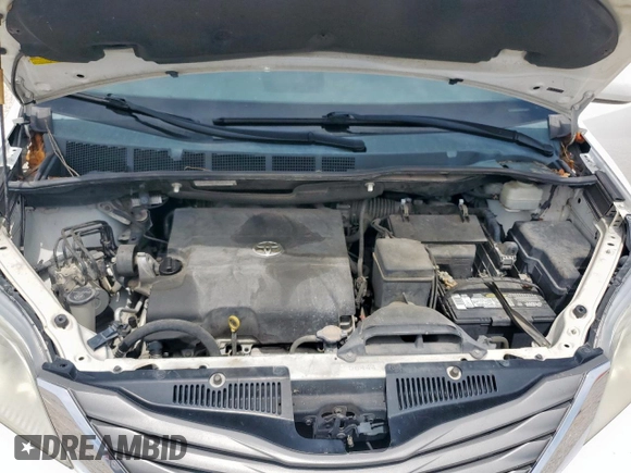 2013 Toyota Sienna XLE AAS with VIN 5TDYK3DC7DS317683, listed as a Copart auction lot 50976735 with 179,286 mi miles and Clean title. Bid and sale history available at DreamBid. Image 12.