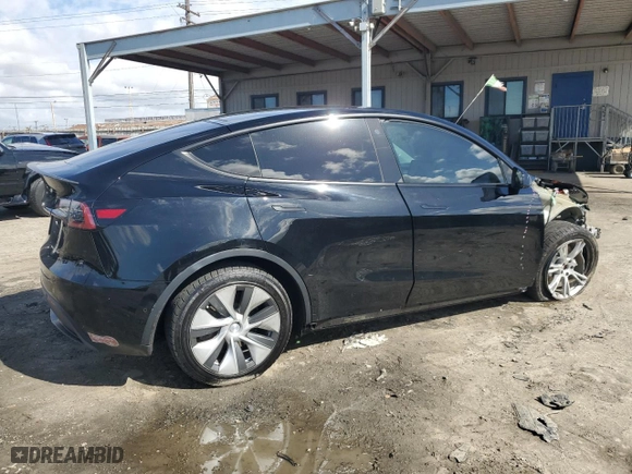 2022 Tesla Model Y Long Range with VIN 7SAYGDEE0NF551406, listed as a Copart auction lot 45467165 with 34,905 mi miles and Salvage Title. Bid and sale history available at carsss.com. Image 3.