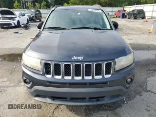 2016 Jeep Compass Sport z VIN 1C4NJCBA9GD553842, wystawiony jako Copart lot #58010695 z przebiegiem 141 751 mil mil oraz Czysty tytuł • Clean title. Historia ofert i sprzedaży dostępna na DreamBid. Obrazek 5.