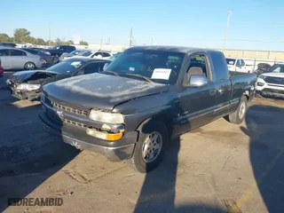2001 Chevrolet Silverado 1500 LS with VIN 2GCEC19V711128338, listed as a IAAI auction lot 40934362 with 219,613 mi miles. Bid and sale history available at carsss.com. Image 18.