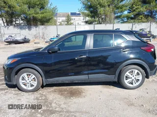 2022 Nissan Kicks S z VIN 3N1CP5BV6NL490892, wystawiony jako IAAI lot #41889420 z przebiegiem 61 608 mil mil oraz . Historia ofert i sprzedaży dostępna na DreamBid. Obrazek 14.