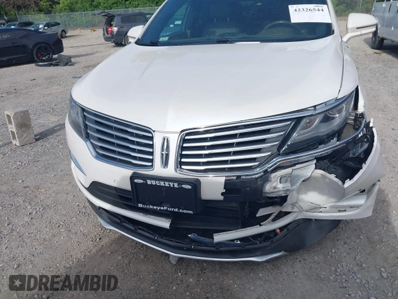 2015 Lincoln MKC z VIN 5LMCJ2A92FUJ06169, wystawiony jako IAAI lot #42326544 z przebiegiem 101 669 mil mil oraz . Historia ofert i sprzedaży dostępna na DreamBid. Obrazek 6.