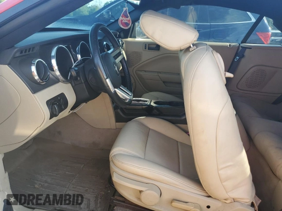 2007 Ford Mustang Deluxe z VIN 1ZVFT84N975296099, wystawiony jako Copart lot #58169845 z przebiegiem 108 251 mil mil oraz Szkoda całkowita • Salvage title. Historia ofert i sprzedaży dostępna na DreamBid. Obrazek 7.