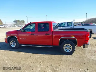 2007 Chevrolet Silverado 1500 LT w/1LT with VIN 2GCEC13C671575887, listed as a IAAI auction lot 41447510 with 195,650 mi miles. Bid and sale history available at carsss.com. Image 14.