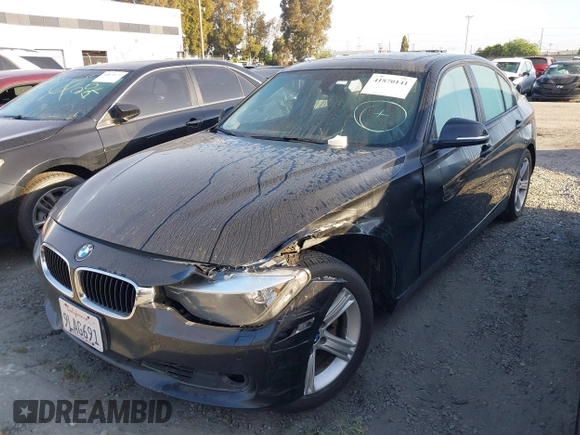 2015 BMW 3 Series 328i xDrive with VIN WBA3B3C57FF547110, listed as a IAAI auction lot 41870141 with 49,412 mi miles and . Bid and sale history available at carsss.com. Image 18.