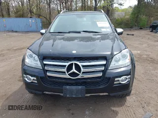2009 Mercedes-Benz GL-Class 5.5L with VIN 4JGBF86E29A530952, listed as a IAAI auction lot 42112828 with 135,474 mi miles. Bid and sale history available at carsss.com. Image 6.