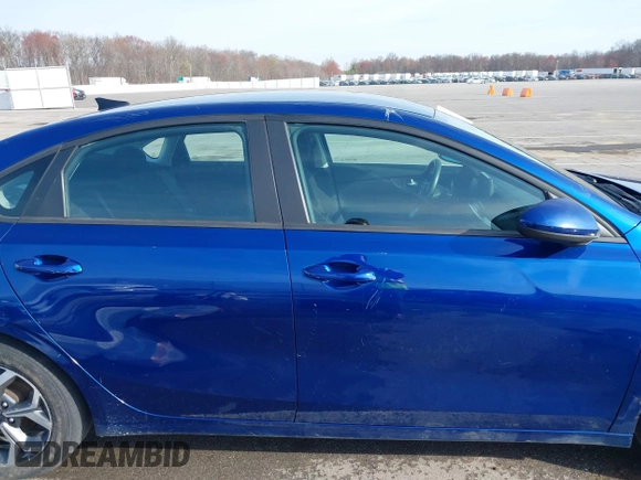2020 Kia Forte LXS z VIN 3KPF24AD1LE244667, wystawiony jako IAAI lot #39083695 z przebiegiem 77 968 mil mil oraz . Historia ofert i sprzedaży dostępna na DreamBid. Obrazek 14.