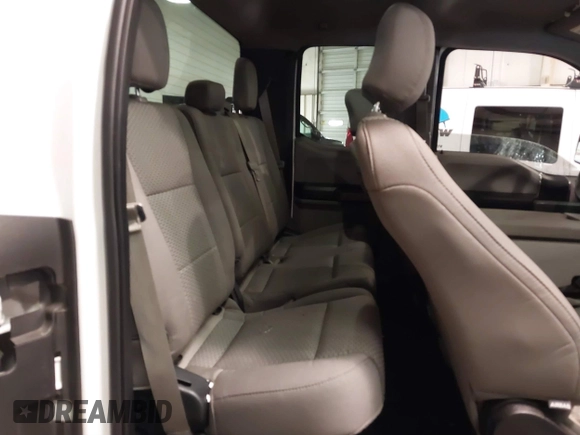 2015 Ford F-150 XL with VIN 1FTEX1CG5FKD31637, listed as a IAAI auction lot 41607827 with 201,278 mi miles. Bid and sale history available at carsss.com. Image 8.