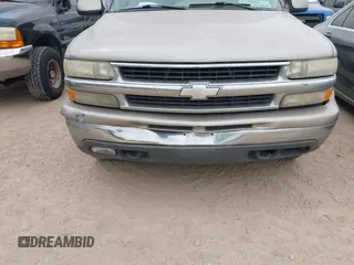 2001 Chevrolet Tahoe LS with VIN 1GNEK13T11R163918, listed as a IAAI auction lot 41886220 with 271,688 mi miles. Bid and sale history available at carsss.com. Image 6.