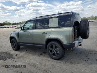 2025 Land Rover Defender S z VIN SALEJ7EX3S2380226, wystawiony jako Copart lot #53736705 z przebiegiem 1 800 mil mil oraz Szkoda całkowita • Salvage title. Historia ofert i sprzedaży dostępna na DreamBid. Obrazek 2.