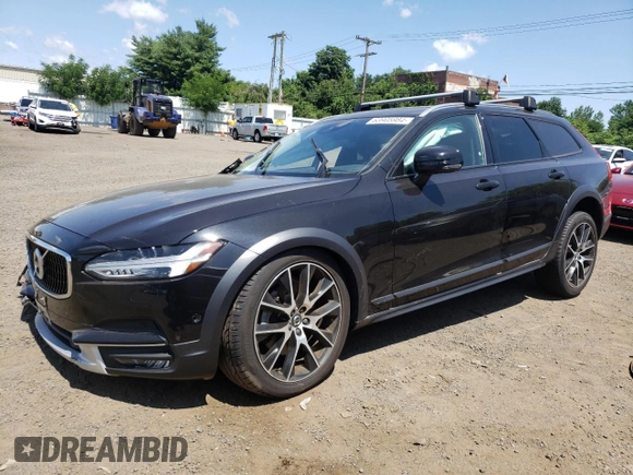 2018 Volvo V90 z VIN YV4A22NLXJ1027194, wystawiony jako Copart lot #63905984 z przebiegiem 47 563 mil mil oraz Szkody całkowita. Historia ofert i sprzedaży dostępna na DreamBid. Obrazek 1.