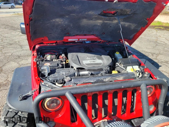 2014 Jeep Wrangler Unlimited Rubicon with VIN 1C4BJWFGXEL197231, listed as a Copart auction lot 49048485 with 90,165 mi miles and Clean Title. Bid and sale history available at carsss.com. Image 7.