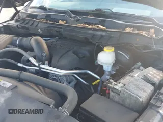 2019 Ram 1500 Express z VIN 1C6RR7KT4KS587038, wystawiony jako IAAI lot #43164688 z przebiegiem 51 253 mil mil oraz . Historia ofert i sprzedaży dostępna na DreamBid. Obrazek 19.