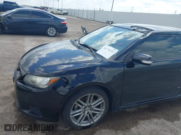 2013 Scion tC z VIN JTKJF5C71D3054459, wystawiony jako IAAI lot #41776311 z przebiegiem 151 893 mil mil oraz . Historia ofert i sprzedaży dostępna na DreamBid. Obrazek 6.