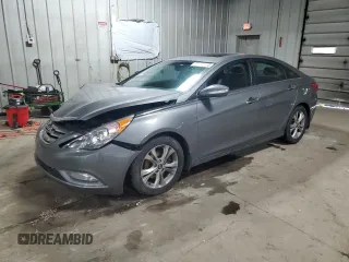 2013 Hyundai Sonata Limited z VIN 5NPEC4AC5DH516733, wystawiony jako Copart lot #57615405 z przebiegiem 126 652 mil mil oraz Nie do naprawy • Non repairable. Historia ofert i sprzedaży dostępna na DreamBid. Obrazek 1.