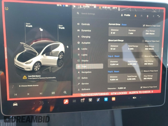 2024 Tesla Model Y с VIN 7SAYGDED5RF086943, выставлен на аукционе Copart как лот 43781735 с пробегом 11 954 миль миль и Списание • Salvage title. История ставок и продаж доступна на DreamBid. Изображение 9.