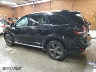 2020 Dodge Journey Crossroad with VIN 3C4PDCGB0LT271188, listed as a Copart auction lot 88661115 with 82,161 mi miles and Salvage Title. Bid and sale history available at carsss.com. Image 2.