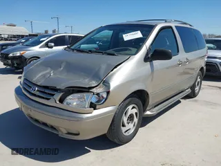 2001 Toyota Sienna LE with VIN 4T3ZF13C21U319690, listed as a IAAI auction lot 41729102 with 178,181 mi miles. Bid and sale history available at carsss.com. Image 19.