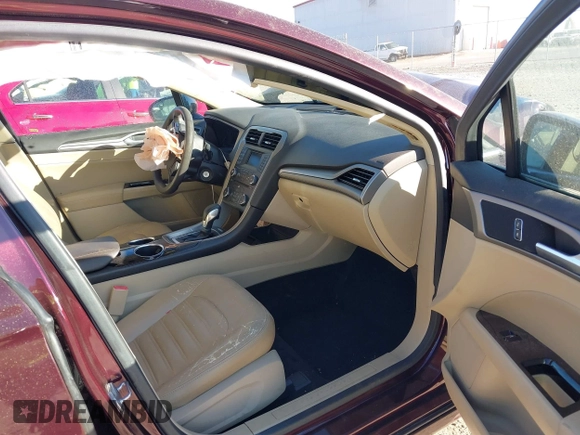 2013 Ford Fusion SE with VIN 3FA6P0H79DR211829, listed as a IAAI auction lot 41843302 with 87,913 mi miles. Bid and sale history available at carsss.com. Image 5.