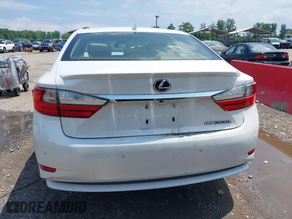 2016 Lexus ES 300h z VIN JTHBW1GG8G2110372, wystawiony jako IAAI lot #42278981 z przebiegiem 140 963 mil mil oraz . Historia ofert i sprzedaży dostępna na DreamBid. Obrazek 16.