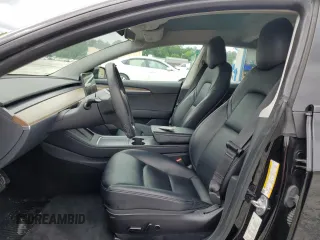 2023 Tesla Model 3 z VIN 5YJ3E1EA6PF437132, wystawiony jako Copart lot #59059455 z przebiegiem 104 063 mil mil oraz Czysty tytuł • Clean title. Historia ofert i sprzedaży dostępna na DreamBid. Obrazek 7.