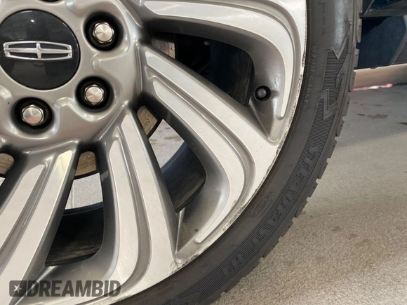 2022 Lincoln Navigator Reserve with VIN 5LMJJ2LT1NEL15170, listed as a IAAI auction lot 42832728 with 45,470 mi miles and . Bid and sale history available at DreamBid. Image 8.