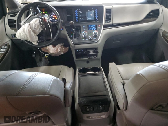 2018 Toyota Sienna XLE with VIN 5TDDZ3DCXJS208964, listed as a Copart auction lot 48735855 with 60,426 mi miles and Salvage Title. Bid and sale history available at carsss.com. Image 8.