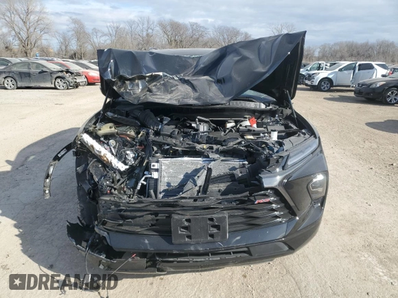 2025 Chevrolet Blazer RS with VIN 3GNKBKRS2SS102230, listed as a Copart auction lot 43135005 with 9,194 mi miles and Salvage title. Bid and sale history available at DreamBid. Image 5.