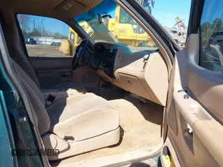 1999 Ford Explorer with VIN 1FMZU32X3XZA96716, listed as a IAAI auction lot 41650246 with 137,473 mi miles and . Bid and sale history available at DreamBid. Image 5.