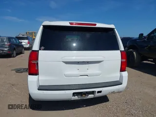 2015 Chevrolet Tahoe Commercial z VIN 1GNLC2EC8FR255526, wystawiony jako IAAI lot #42538320 z przebiegiem 165 502 mil mil oraz . Historia ofert i sprzedaży dostępna na DreamBid. Obrazek 16.