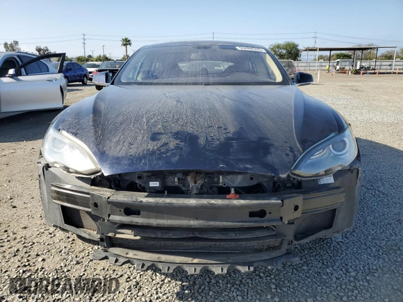 2013 Tesla Model S with VIN 5YJSA1CN4DFP20315, listed as a Copart auction lot 53488555 with 156,993 mi miles and Clean Title. Bid and sale history available at carsss.com. Image 5.