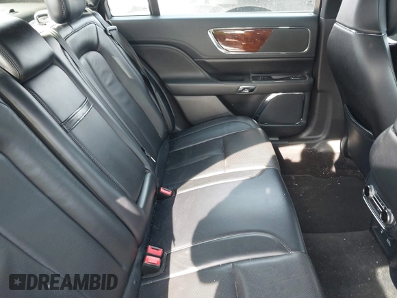 2017 Lincoln Continental Reserve with VIN 1LN6L9NP0H5627027, listed as a IAAI auction lot 41705519 with 127,472 mi miles and . Bid and sale history available at DreamBid. Image 8.