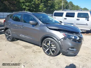 2022 Nissan Rogue Sport SL with VIN JN1BJ1CW5NW484282, listed as a IAAI auction lot 40476988 with 41,221 mi miles. Bid and sale history available at carsss.com. Image 1.