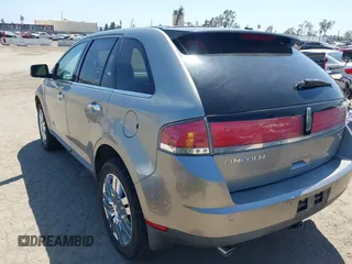 2008 Lincoln MKX with VIN 2LMDU88C08BJ00726, listed as a IAAI auction lot 42140564 with 151,475 mi miles. Bid and sale history available at carsss.com. Image 3.